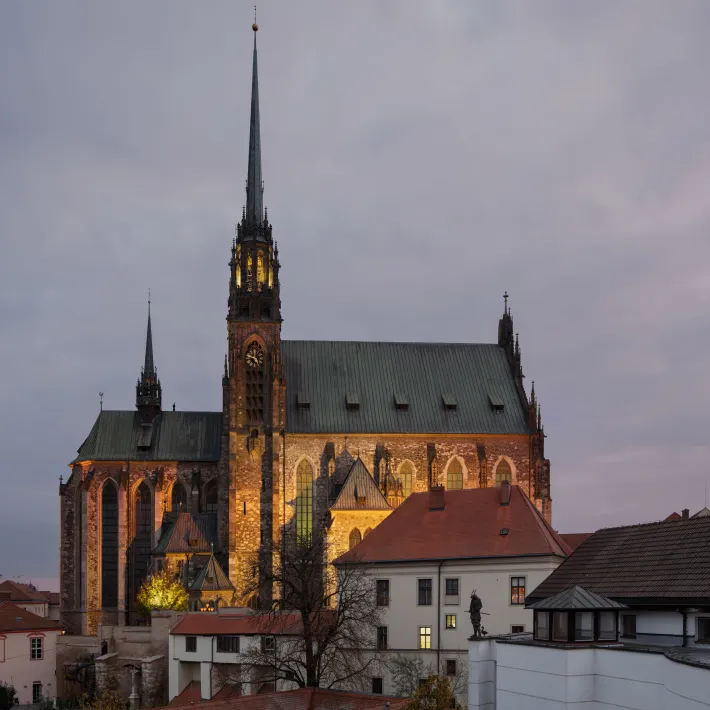 zelny-trh-10-4