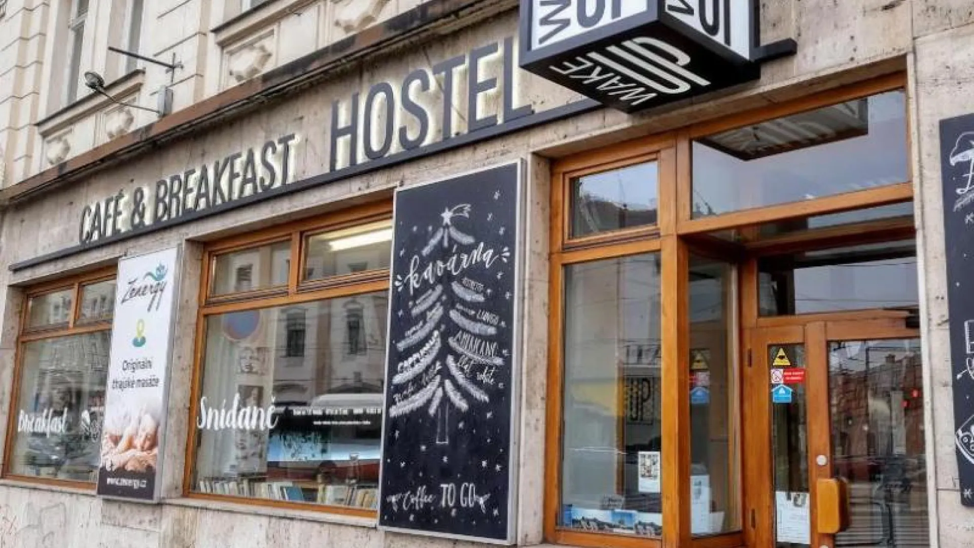 wake-up-hostel-sestiluzkovy-1